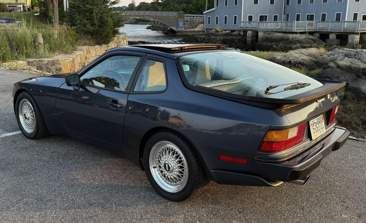 1987 Porsche 944 Turbo - Image 24 of 31