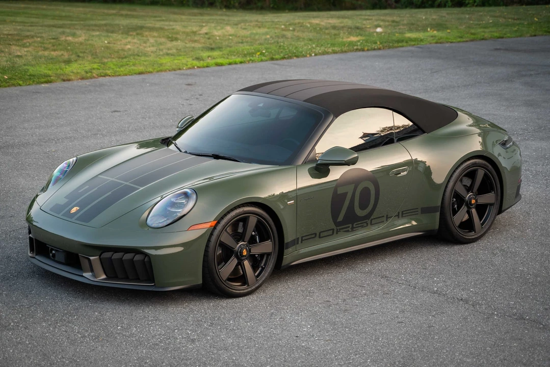 2026 Porsche 992 Carrera GTS - Image 3 of 31