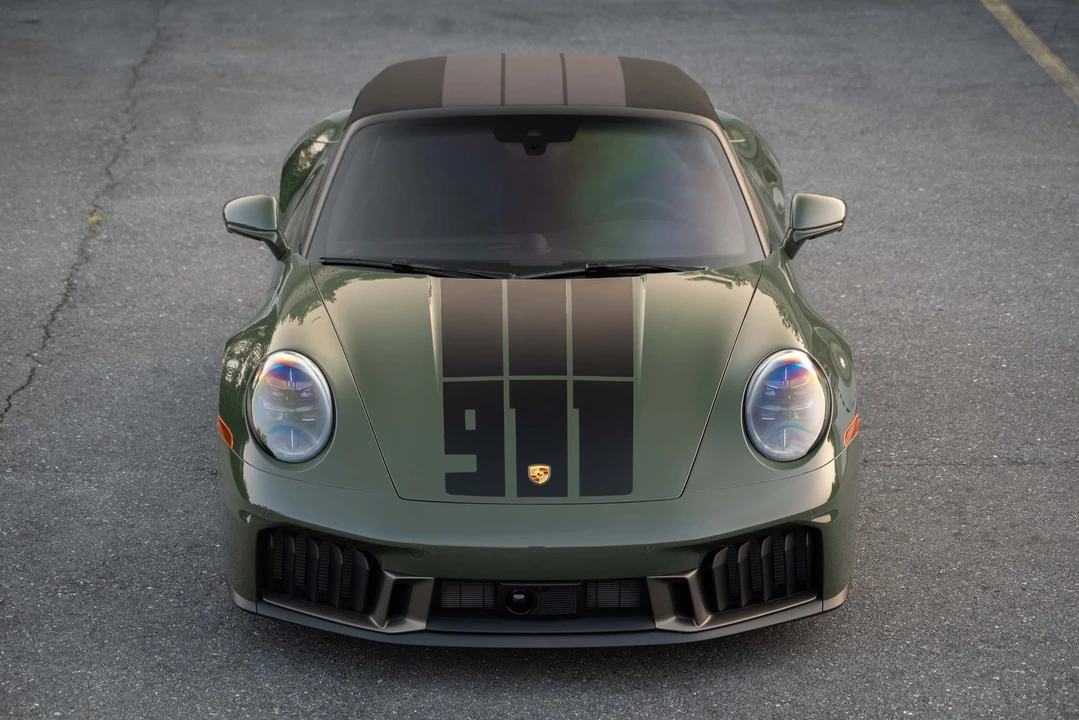 2026 Porsche 992 Carrera GTS - Image 10 of 31