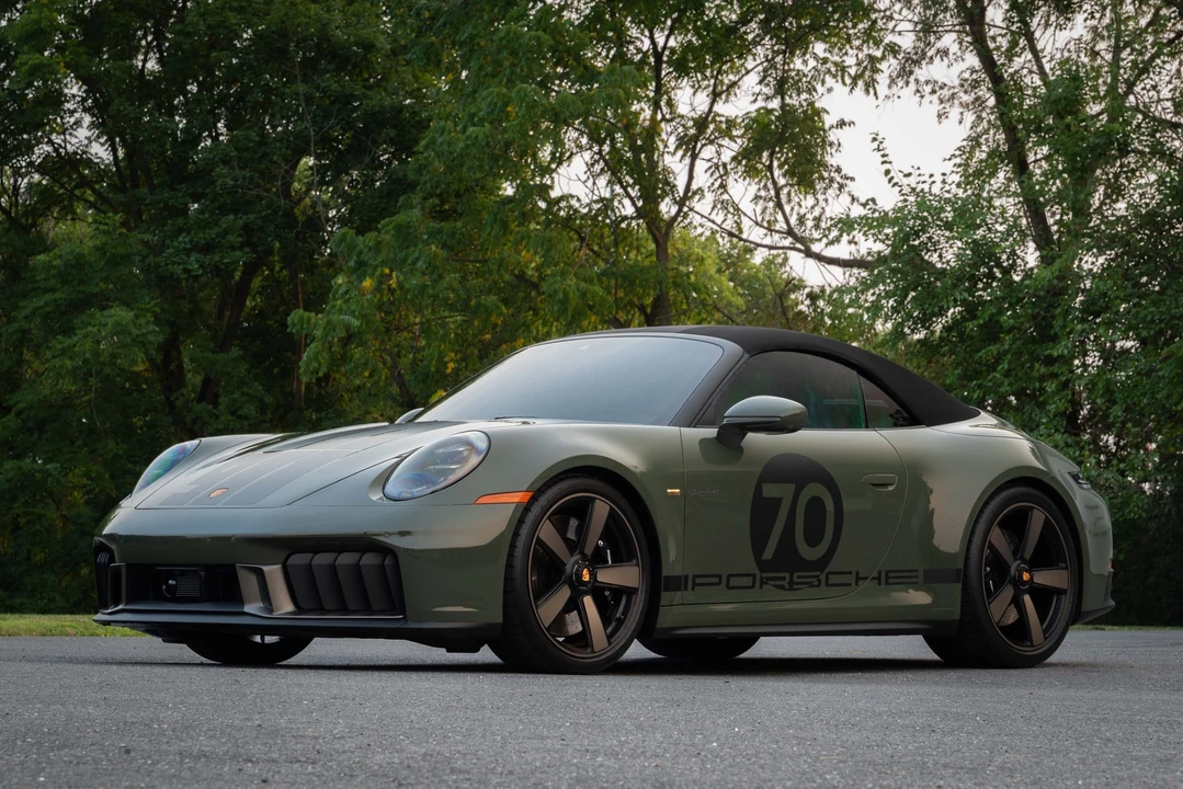 2026 Porsche 992 Carrera GTS - Image 11 of 31