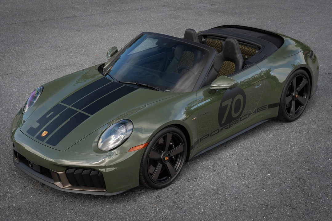 2026 Porsche 992 Carrera GTS - Image 2 of 31