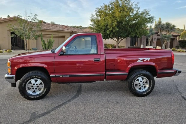 1990 Chevrolet C/K 4th Gen - Image 3 of 8