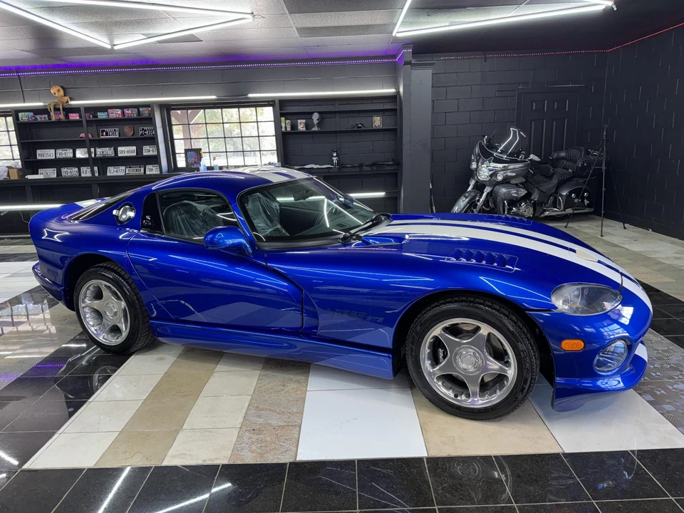 1996 Dodge Viper GTS 2nd Gen - Image 15 of 31