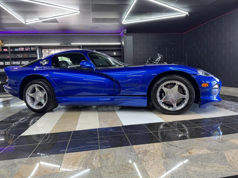 1996 Dodge Viper GTS 2nd Gen - Image 16 of 31