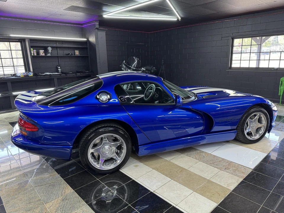 1996 Dodge Viper GTS 2nd Gen - Image 20 of 31