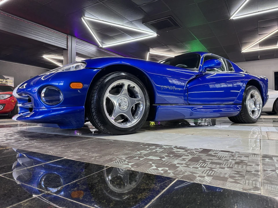 1996 Dodge Viper GTS 2nd Gen - Image 2 of 31