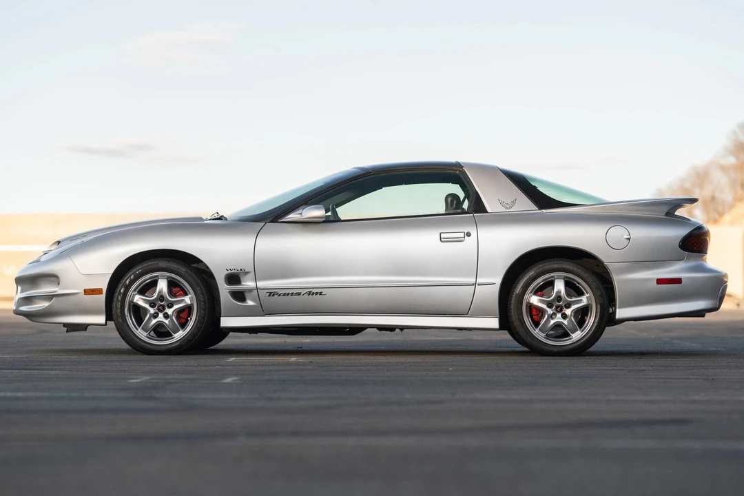 2002 Pontiac Firebird Trans Am 4th Gen - Image 2 of 31