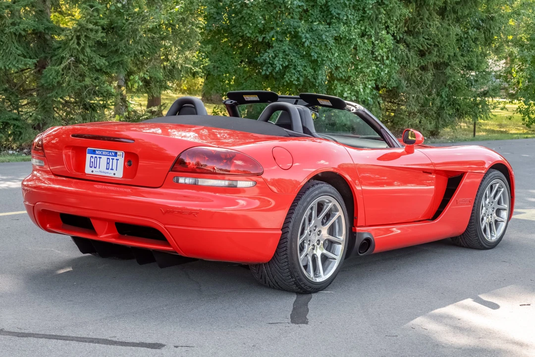 2003 Dodge Viper 3rd Gen - Image 14 of 31