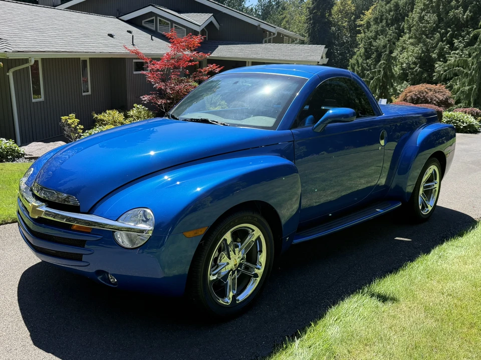 2006 Chevrolet SSR - Image 8 of 31