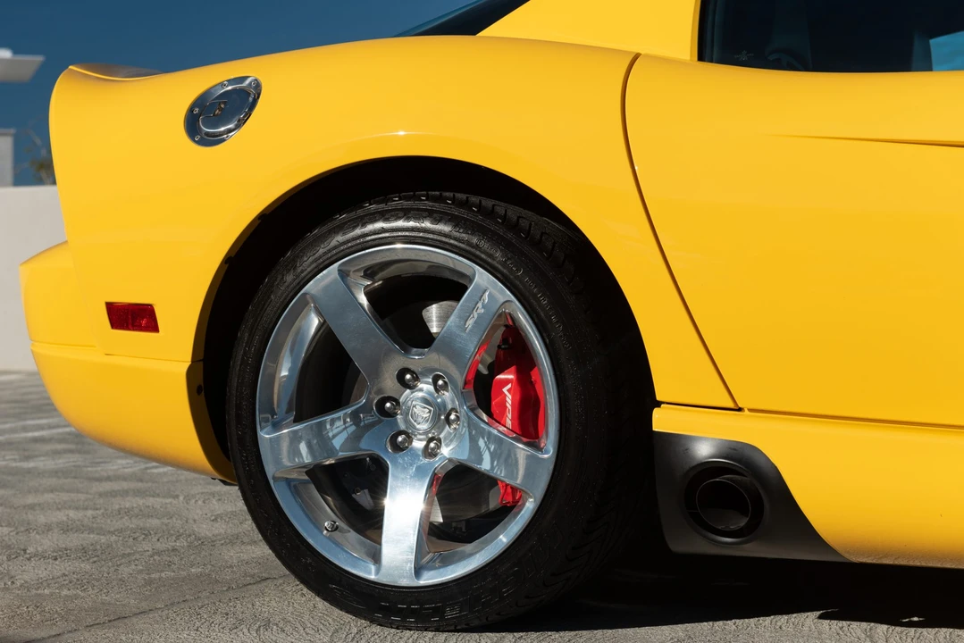 2006 Dodge Viper 3rd Gen - Image 18 of 31