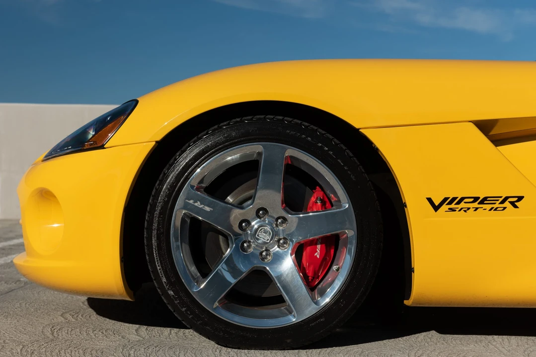 2006 Dodge Viper 3rd Gen - Image 16 of 31