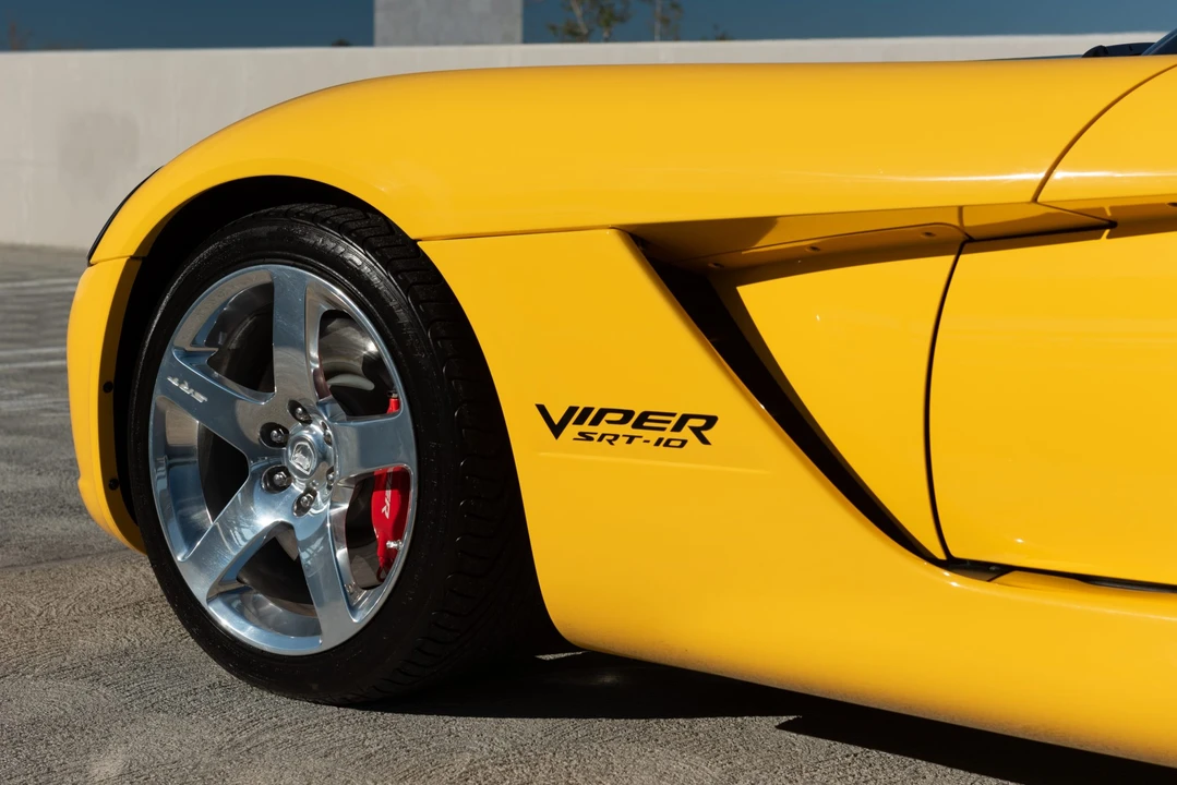 2006 Dodge Viper 3rd Gen - Image 17 of 31