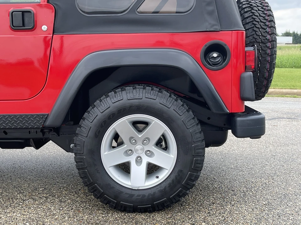 2006 Jeep TJ Wrangler - Image 17 of 31