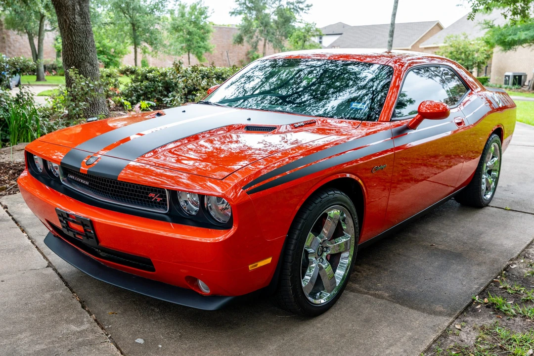 2010 Dodge Challenger 3rd Gen - Image 2 of 31