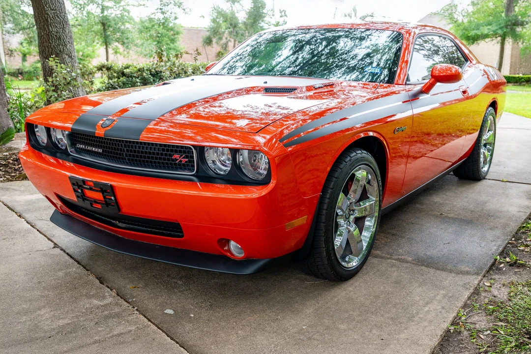 2010 Dodge Challenger 3rd Gen - Image 3 of 31