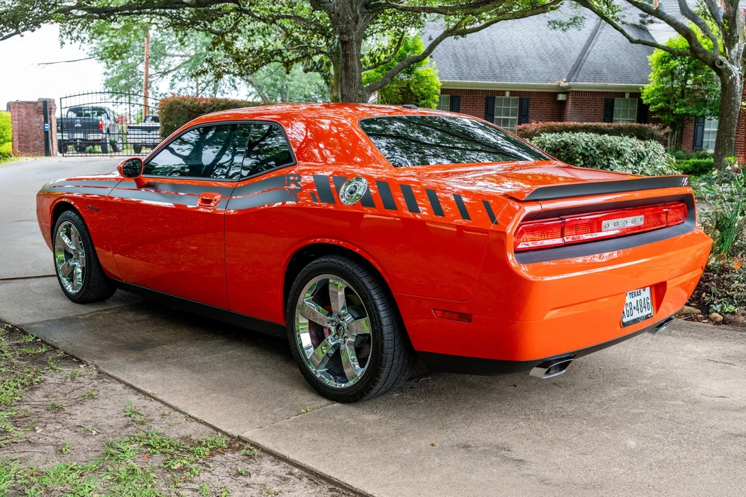 2010 Dodge Challenger 3rd Gen - Image 12 of 31