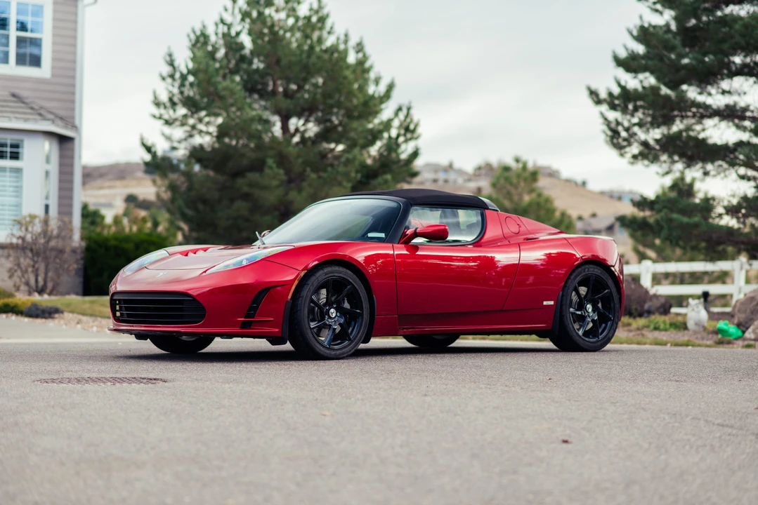 2011 Tesla Roadster - Image 12 of 31