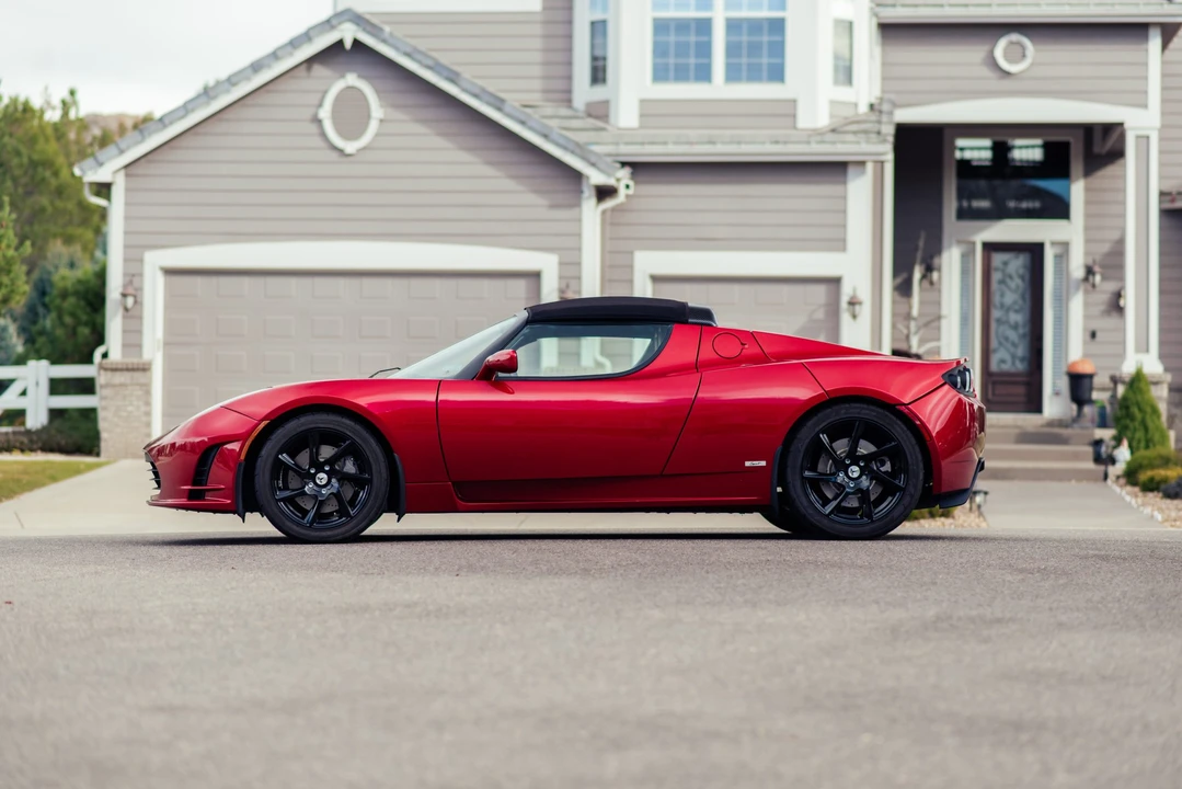 2011 Tesla Roadster - Image 14 of 31