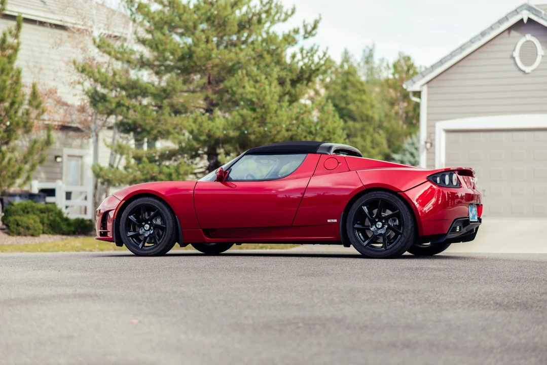 2011 Tesla Roadster - Image 15 of 31