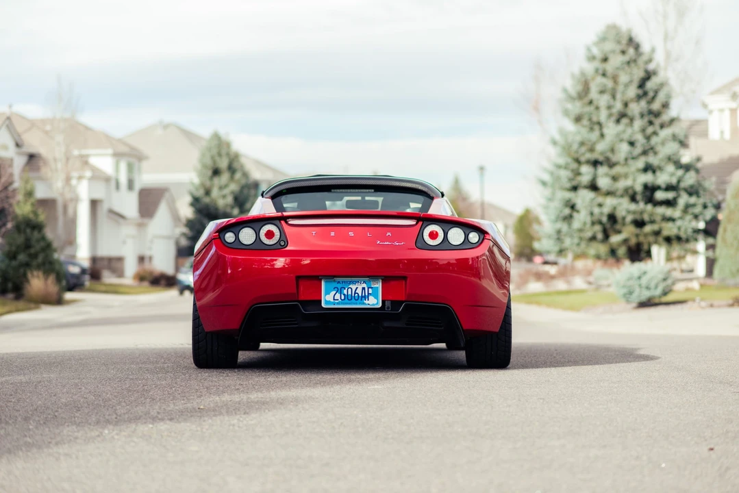 2011 Tesla Roadster - Image 19 of 31