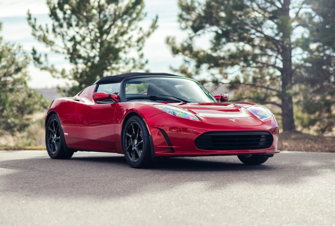 2011 Tesla Roadster - Image 4 of 31