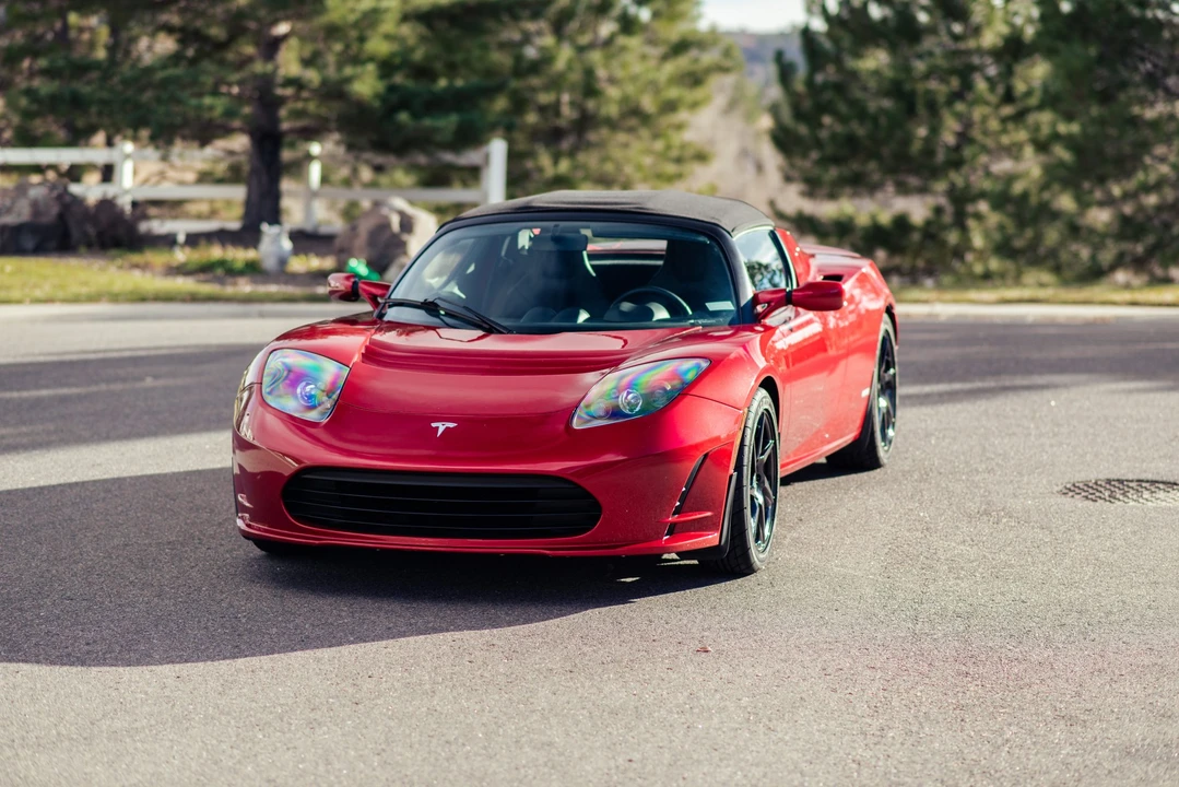 2011 Tesla Roadster - Image 7 of 31