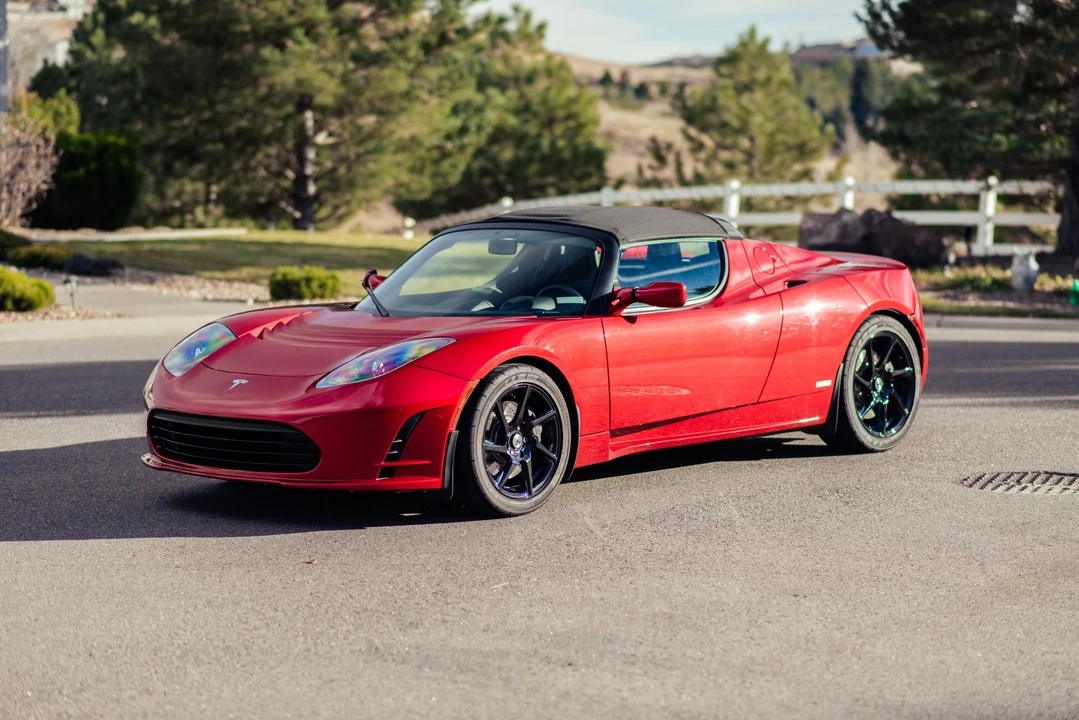 2011 Tesla Roadster - Image 8 of 31
