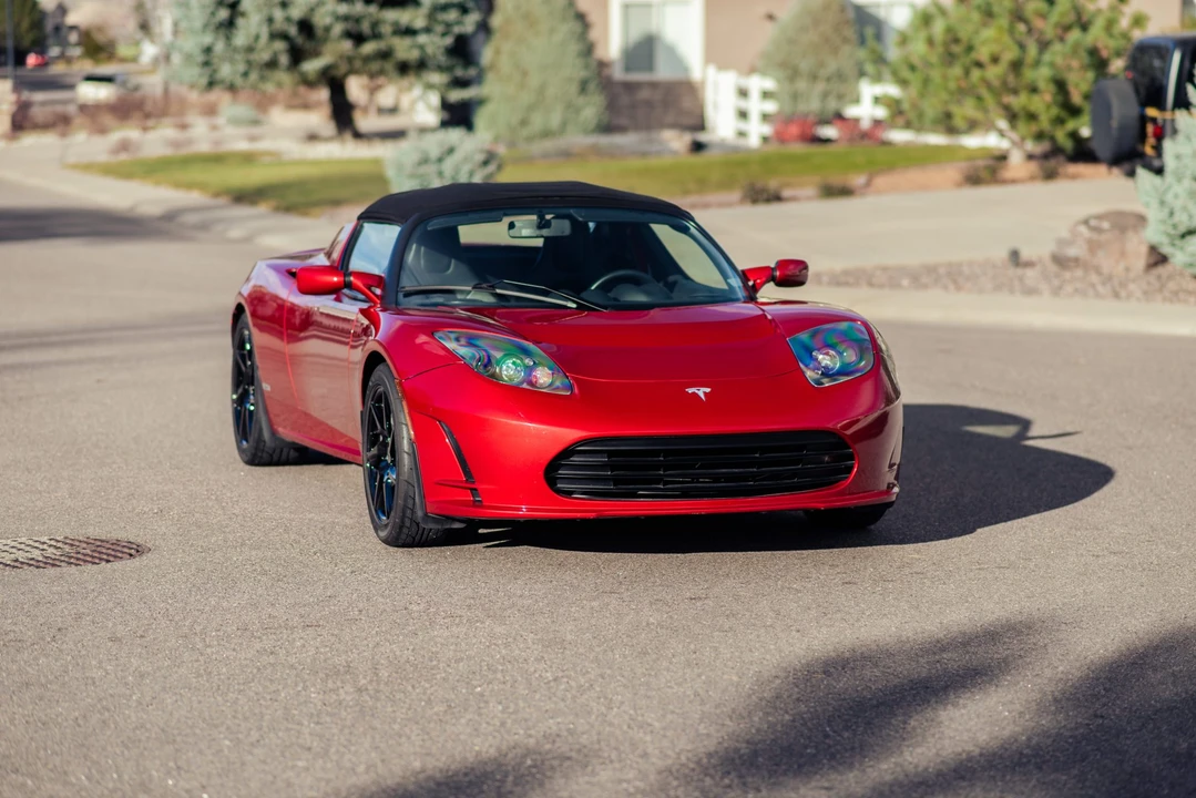 2011 Tesla Roadster - Image 27 of 31
