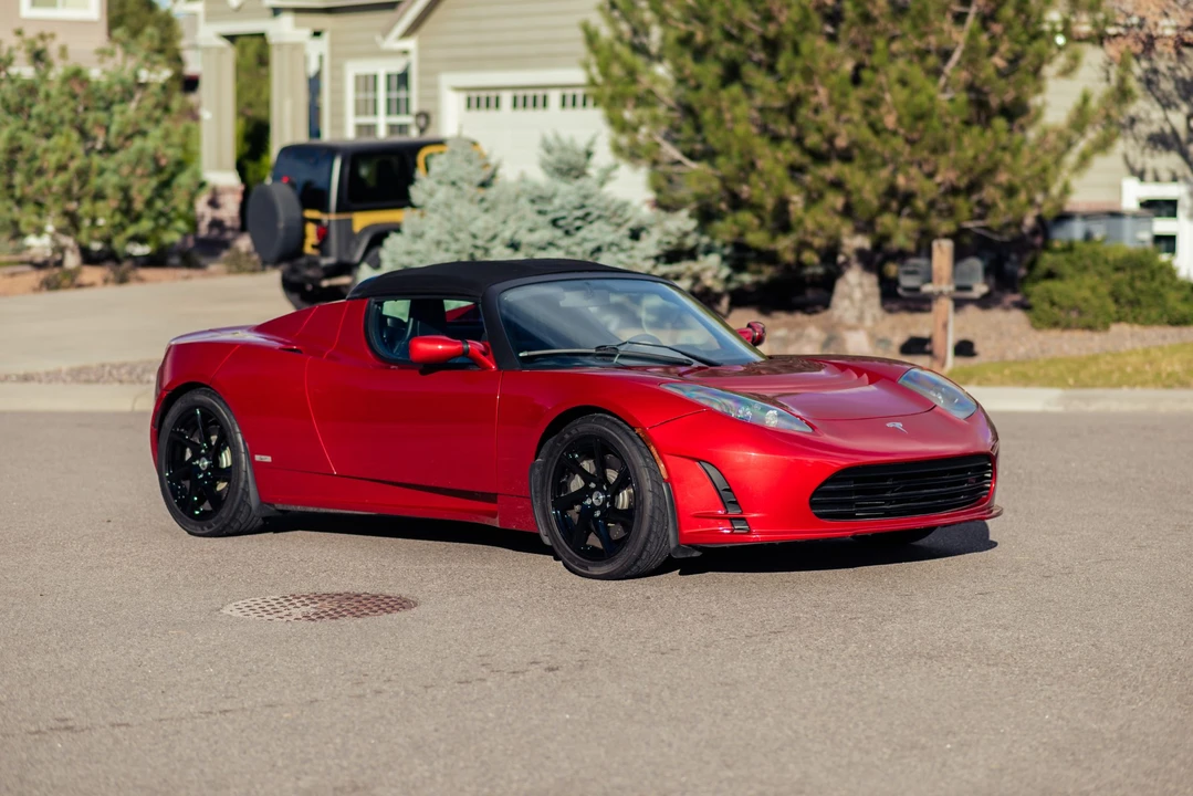 2011 Tesla Roadster - Image 25 of 31