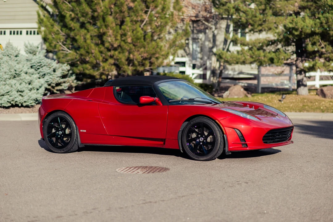 2011 Tesla Roadster - Image 24 of 31