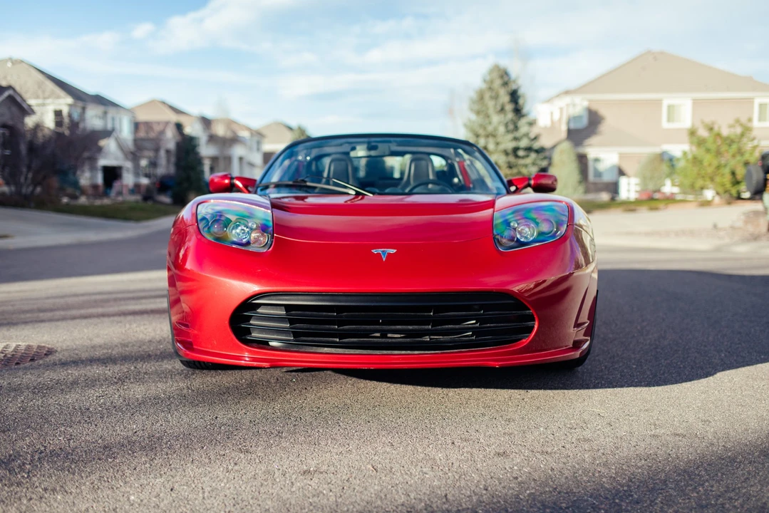 2011 Tesla Roadster - Image 29 of 31