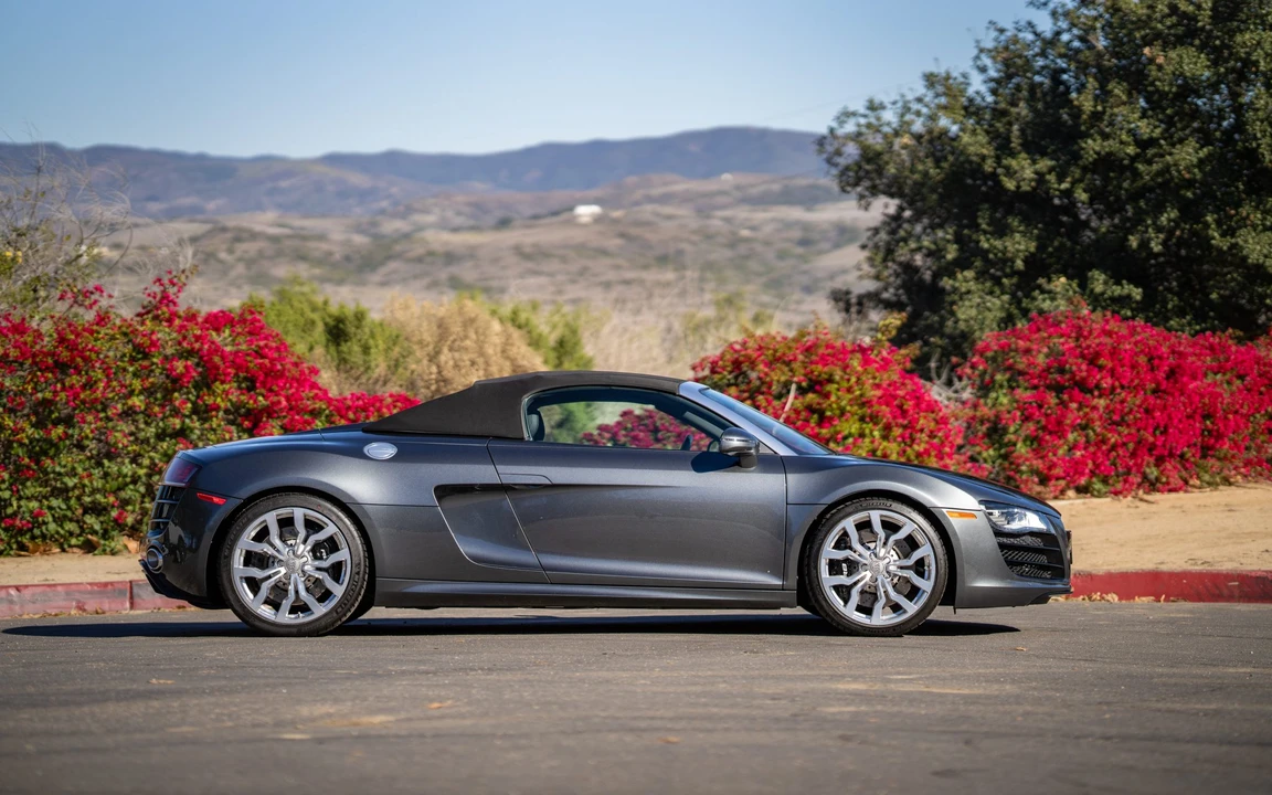 2012 Audi 42 R8 - Image 14 of 31
