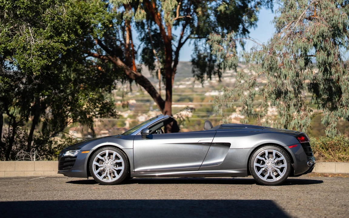 2012 Audi 42 R8 - Image 5 of 31