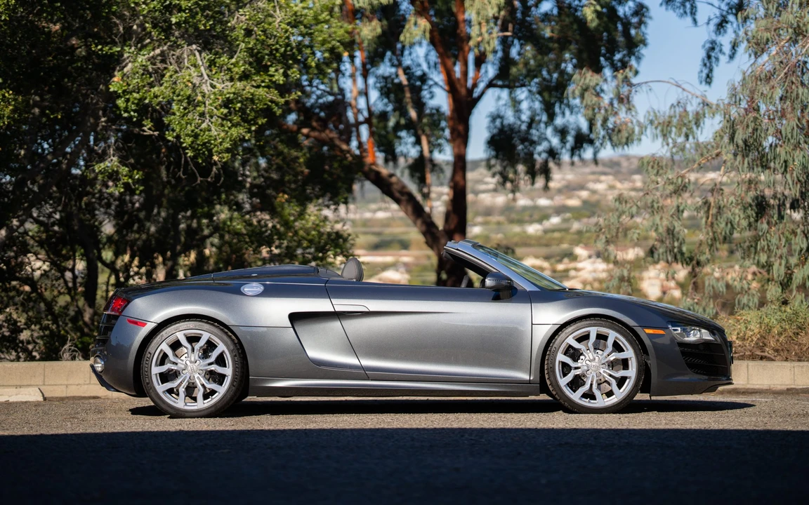 2012 Audi 42 R8 - Image 8 of 31