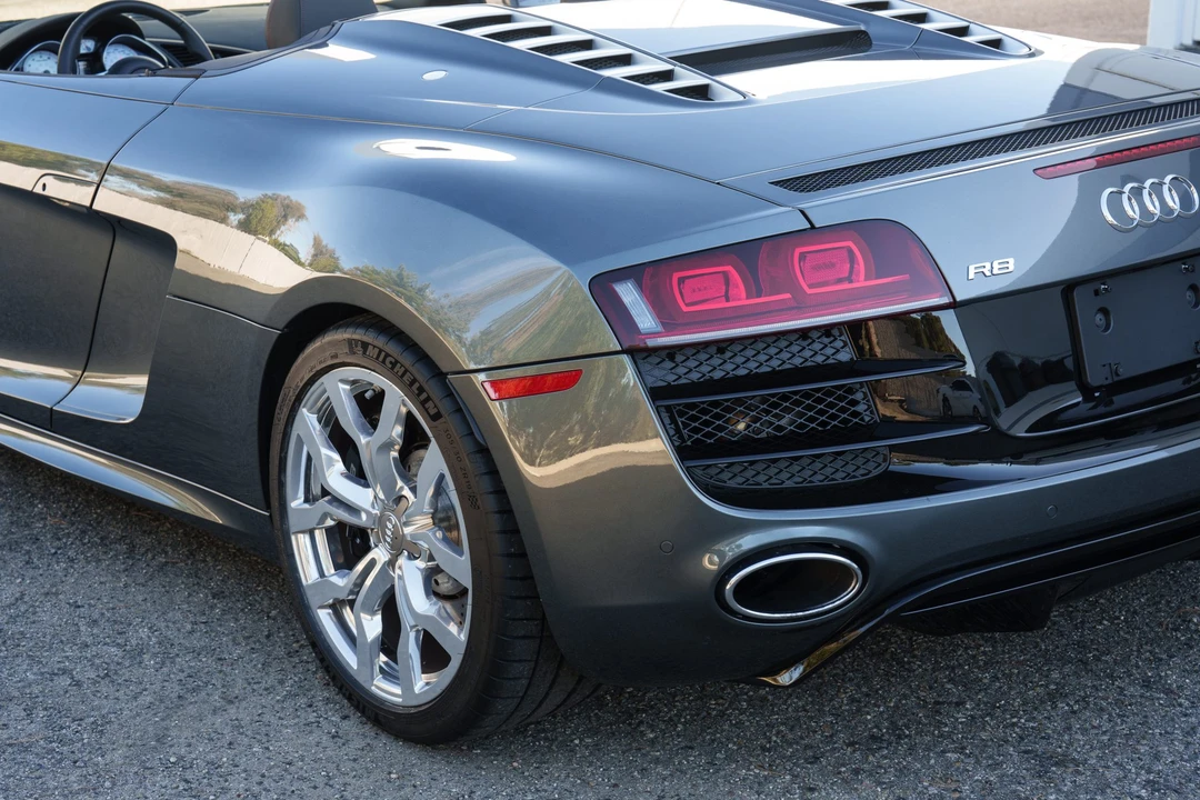 2012 Audi 42 R8 - Image 28 of 31
