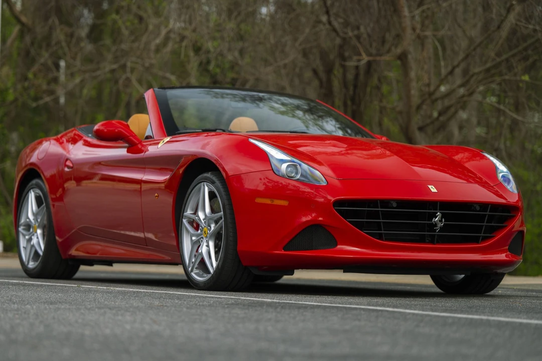 2015 Ferrari California T - Image 14 of 31