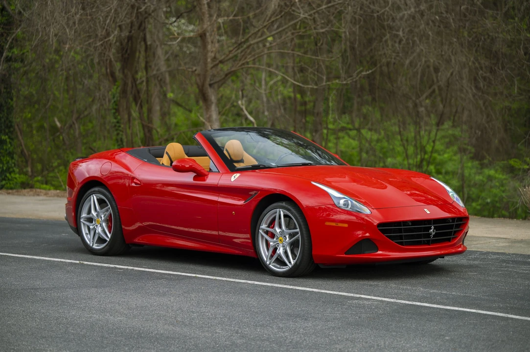 2015 Ferrari California T - Image 13 of 31