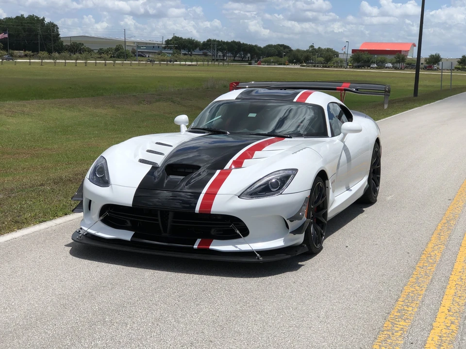 2016 Dodge Viper ACR 5th Gen - Image 17 of 31