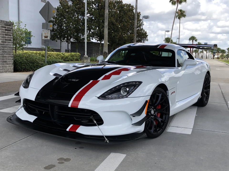 2016 Dodge Viper ACR 5th Gen - Image 3 of 31