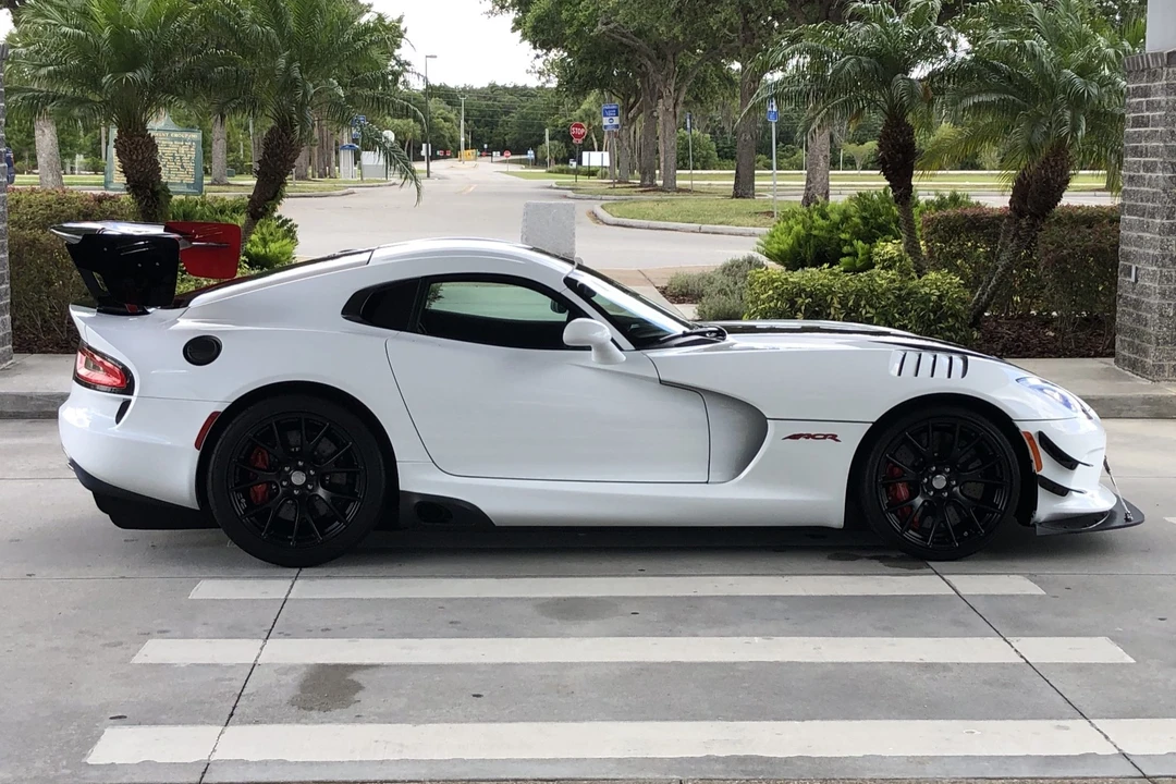 2016 Dodge Viper ACR 5th Gen - Image 23 of 31