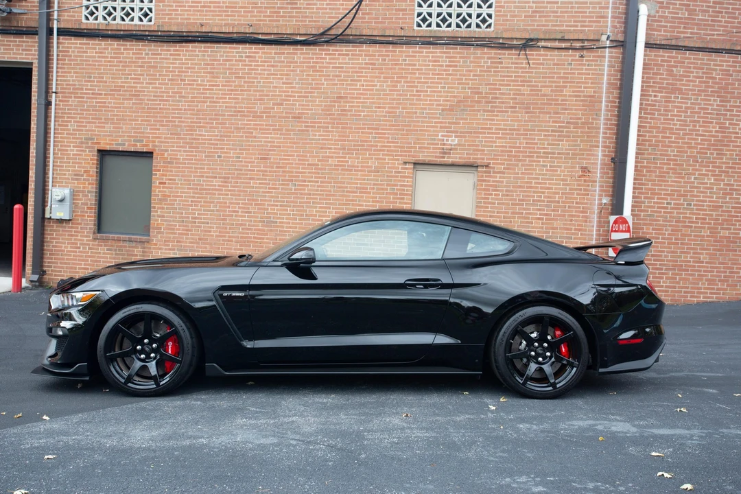 2016 Ford S550 Shelby Mustang GT350R - Image 5 of 31