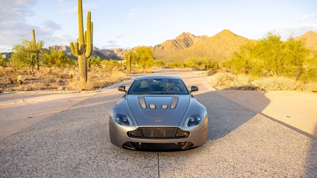 2017 Aston Martin V12 Vantage (2010-2018) - Image 3 of 31