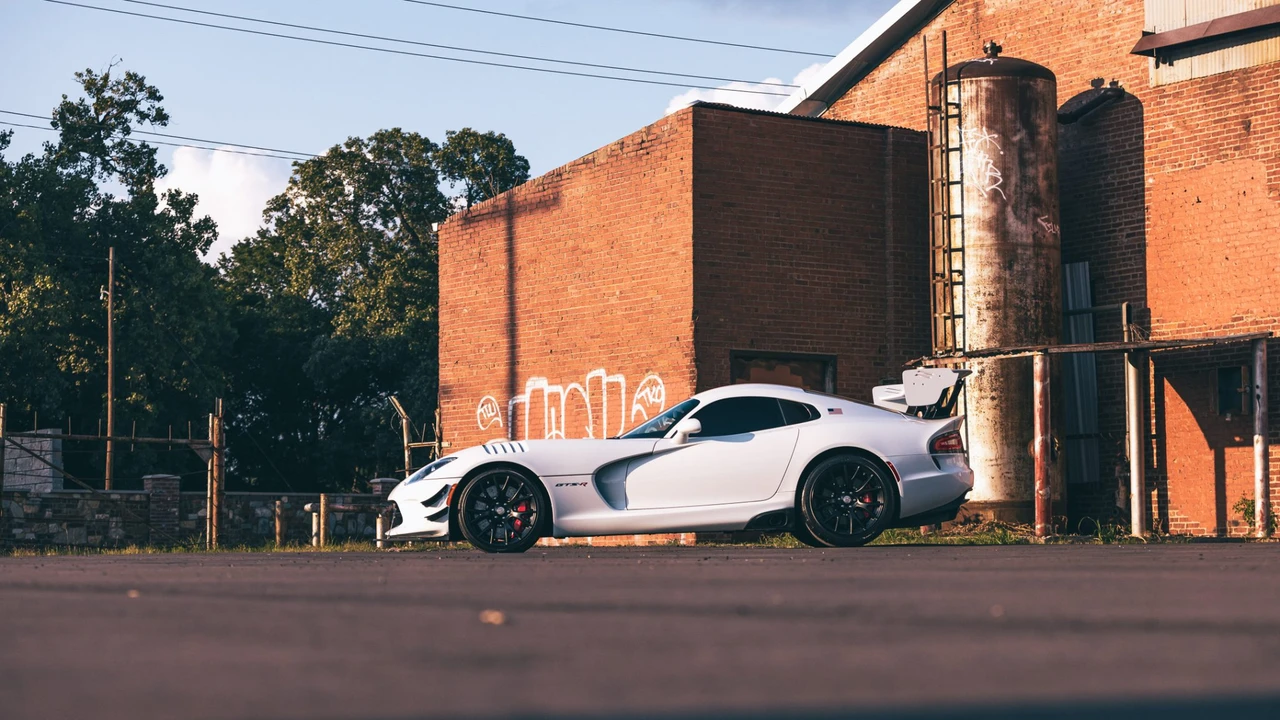 2017 Dodge Viper ACR 5th Gen - Image 4 of 31