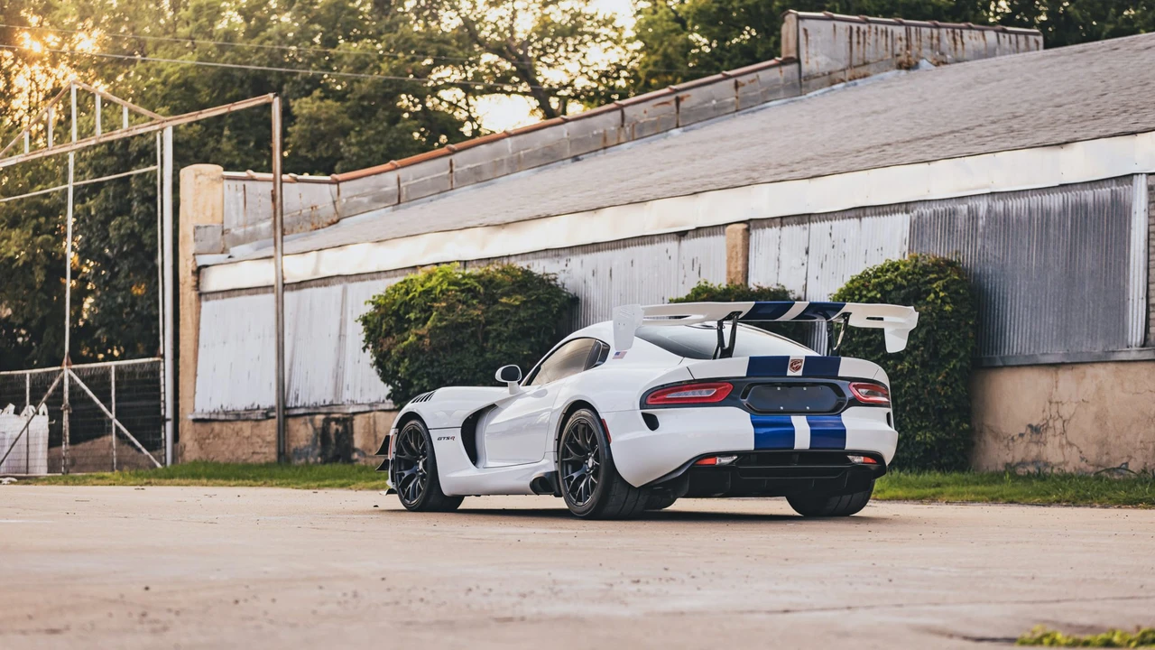 2017 Dodge Viper ACR 5th Gen - Image 5 of 31