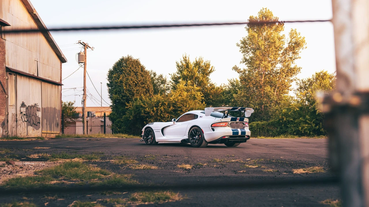 2017 Dodge Viper ACR 5th Gen - Image 9 of 31