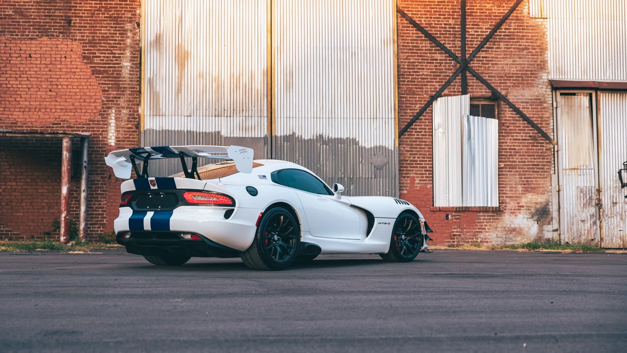 2017 Dodge Viper ACR 5th Gen - Image 10 of 31