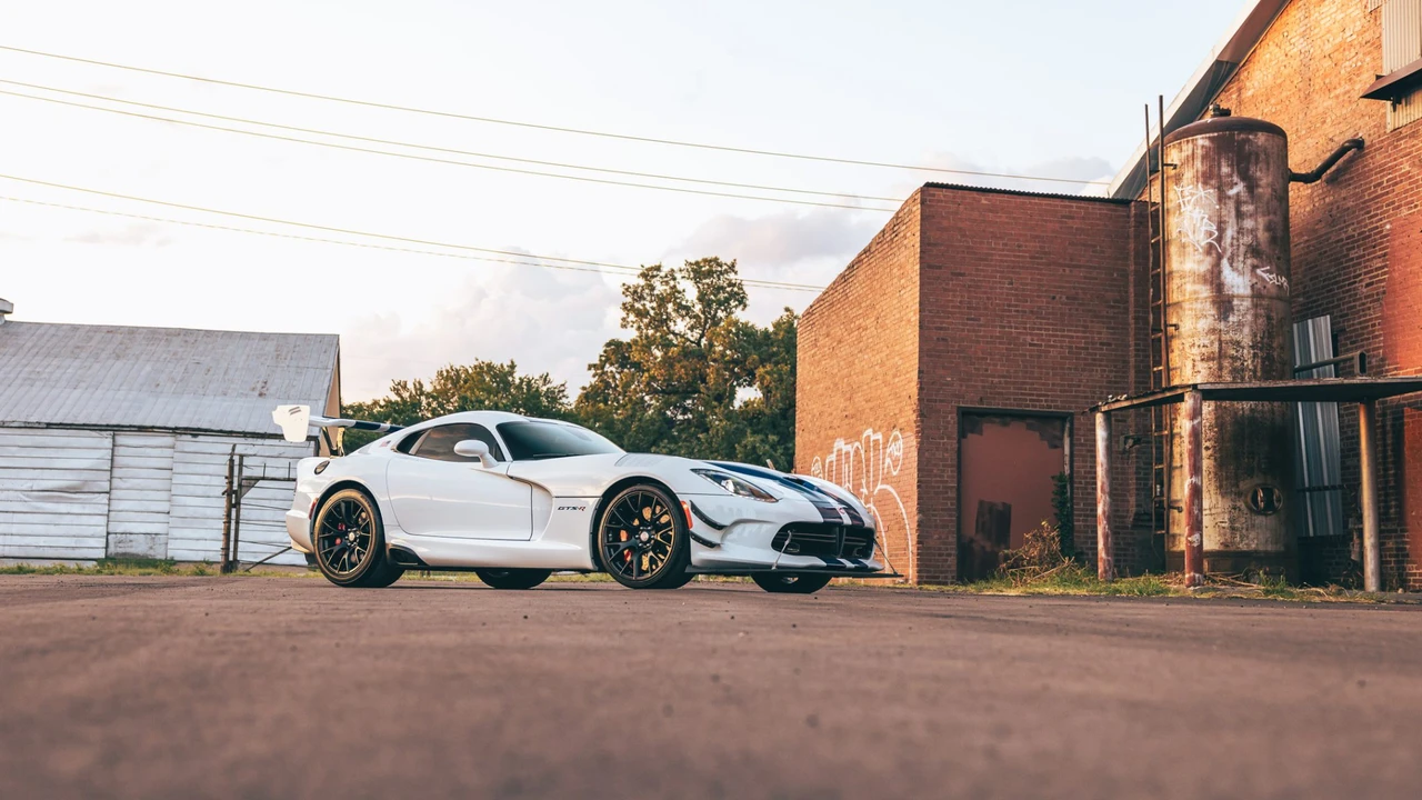 2017 Dodge Viper ACR 5th Gen - Image 13 of 31