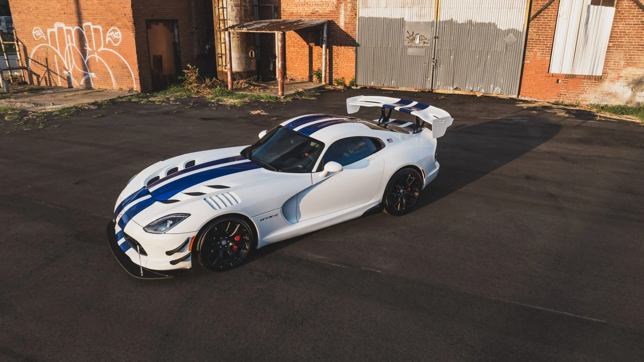 2017 Dodge Viper ACR 5th Gen - Image 15 of 31