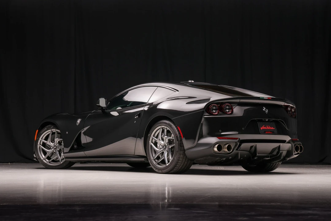 2018 Ferrari 812 Superfast - Image 9 of 31