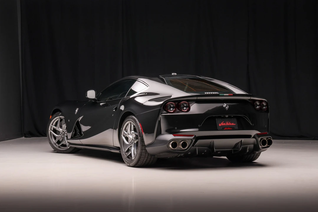 2018 Ferrari 812 Superfast - Image 10 of 31